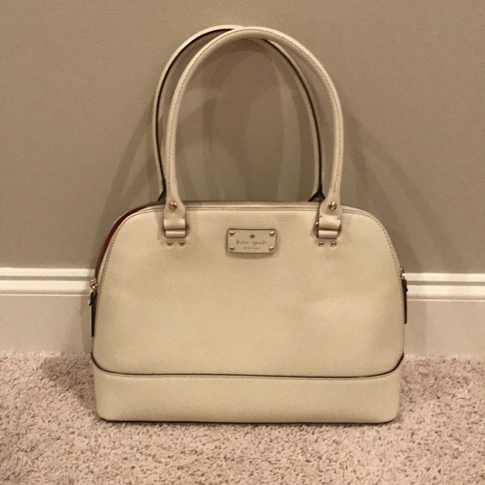 Cream leather shoulder bag w/ black leather trim